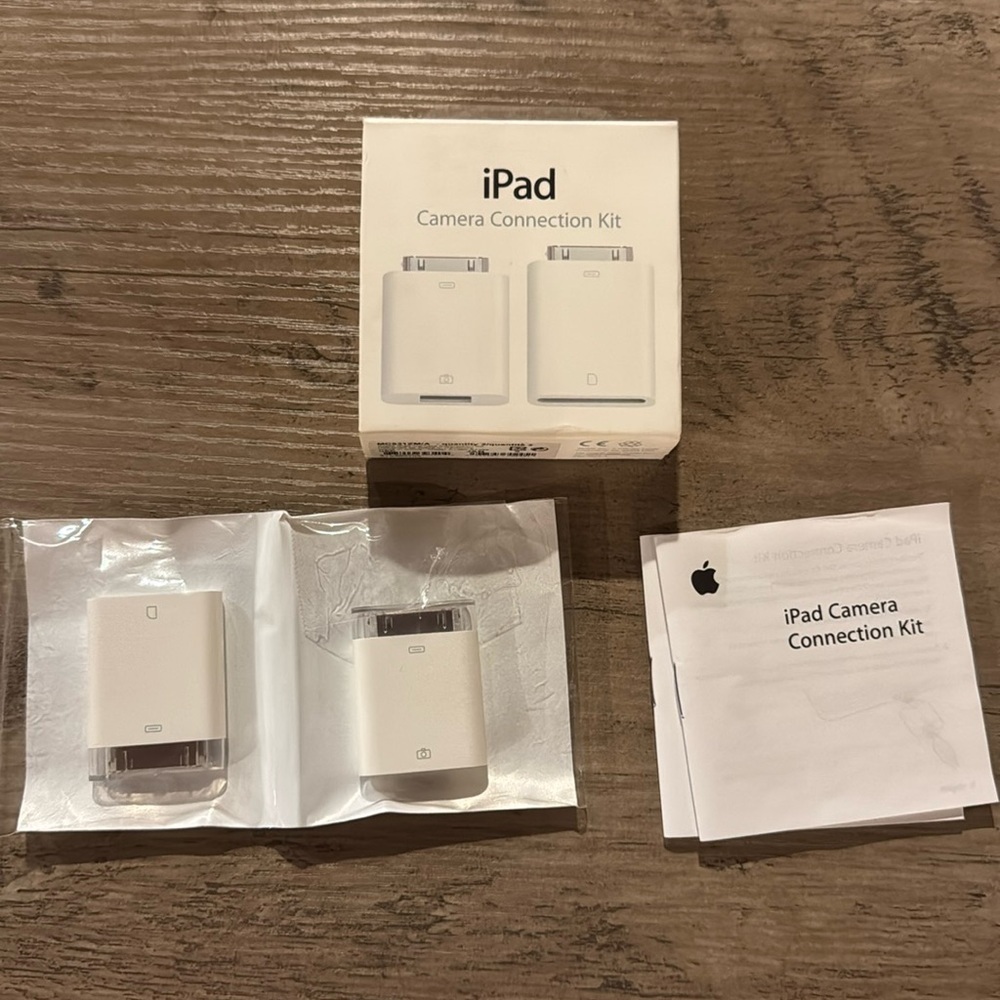 Apple iPad Camera Connection Kit Quantity of Two
